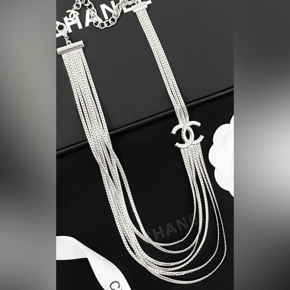 🪩 CC Emblem Silver Multi-Strand Necklace 🪩 (GORGEOUS!!)